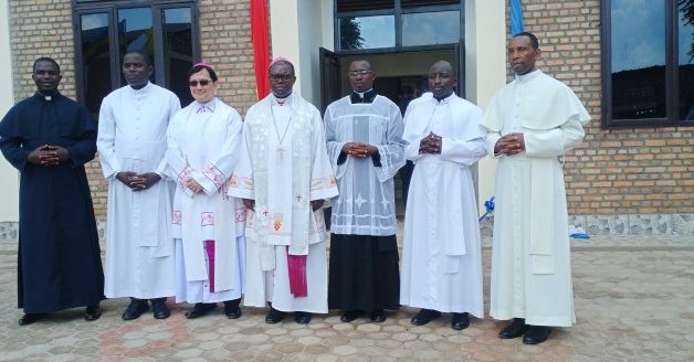 GUTANGIZA UMWAKA W’AMASOMO NO GUTAHA INYUBAKO MU ISEMINARI  NKURU YA RUTONGO, INYUBAKO YATANZWE NA PAPA Francisko MU ISEMINALI  NKURU YA RUTONGO